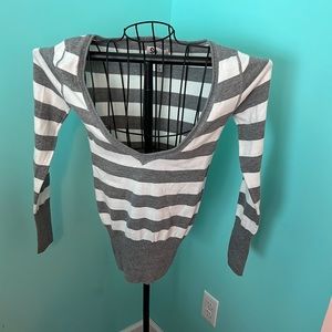 💙💛SO Striped Sweater deep v neck💛💙